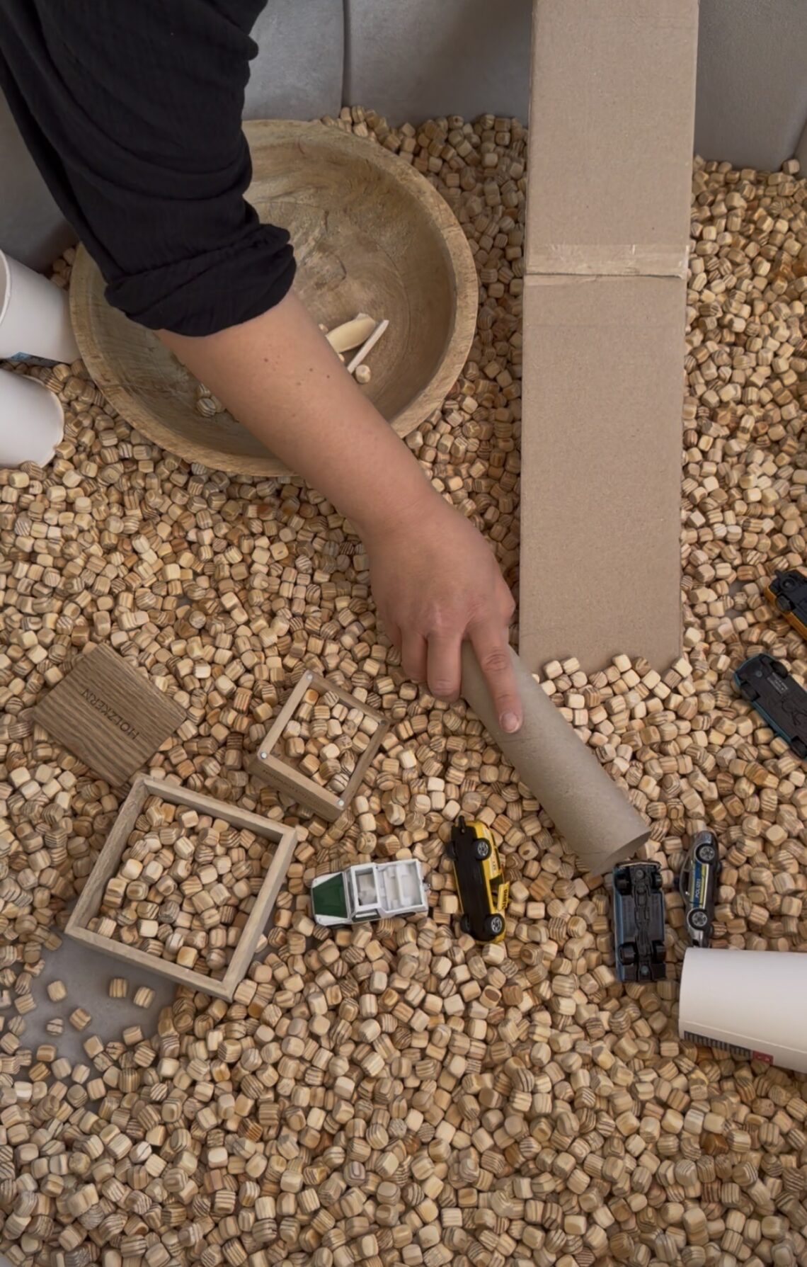 Flowfull Würfelbecken zum sensory play